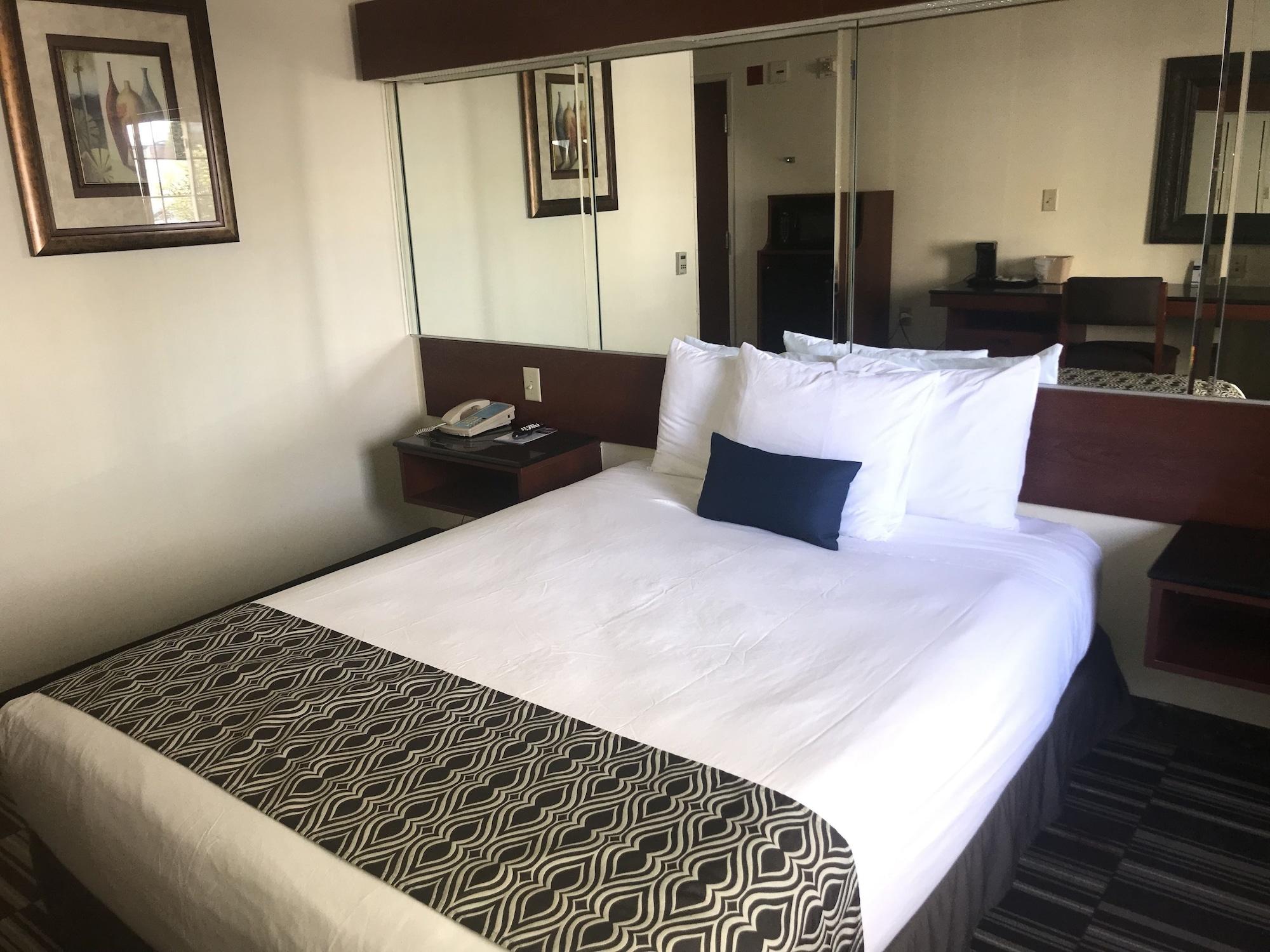 Microtel Inn & Suites By Wyndham Indianapolis Airport Exteriér fotografie