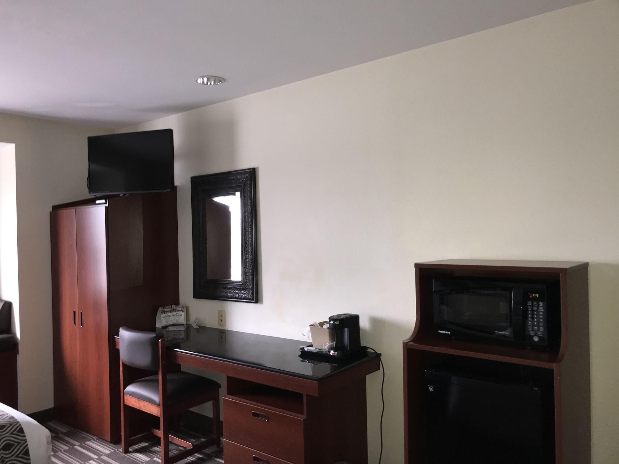 Microtel Inn & Suites By Wyndham Indianapolis Airport Exteriér fotografie