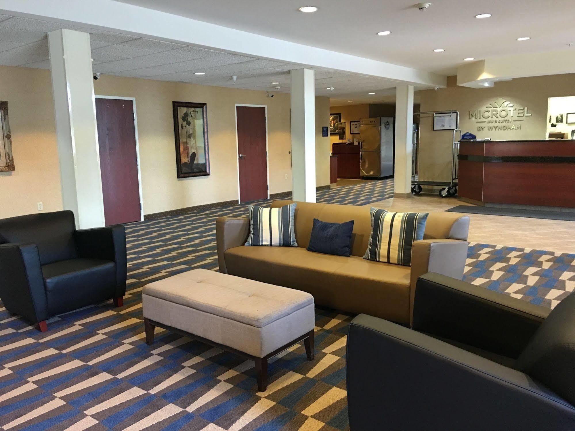 Microtel Inn & Suites By Wyndham Indianapolis Airport Exteriér fotografie